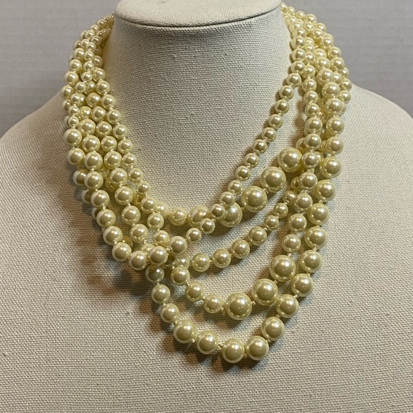 J Crew Twisted Pearl Hammock Necklace - Picture 3 of 7